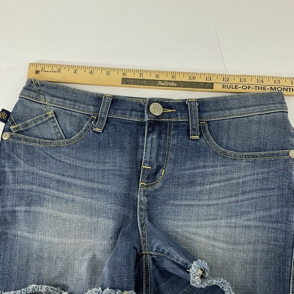 Rock & Republic Jean Shorts Womens Sz 6 Medium Wash Mid Rise Frayed Hem - Picture 4 of 10